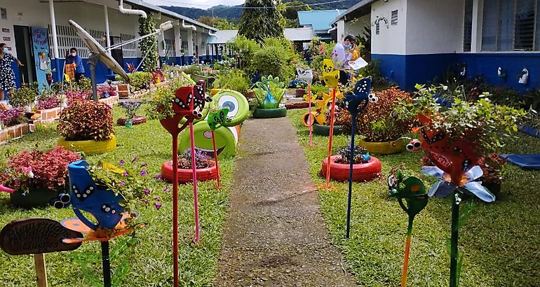 jardines con la utilizacin de material reciclado