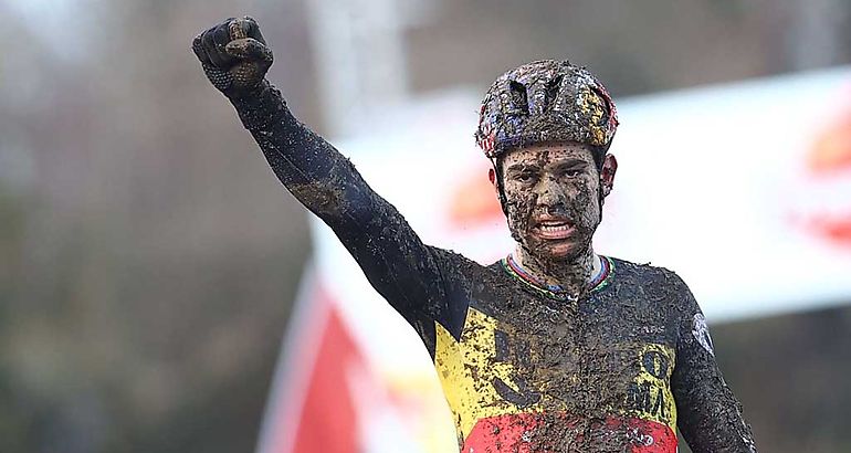 Belga Van Aert triunf en Copa del Mundo de ciclocross