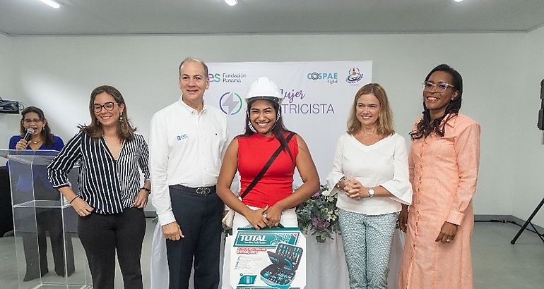 Fundacin AES Panam lanza el programa de formacin en la industria Soy Mujer Electricista