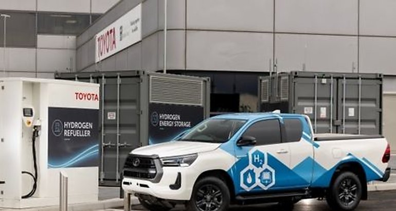 Toyota presenta un Hilux con pila de combustible de hidrgeno