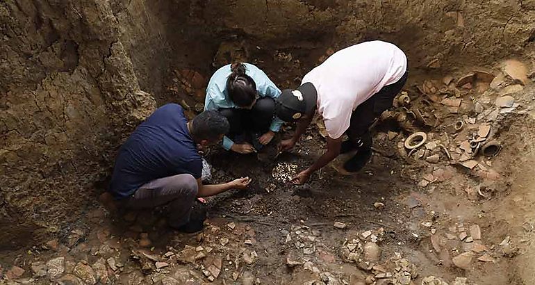 Hallan tumba de poca prehispnica en Panam