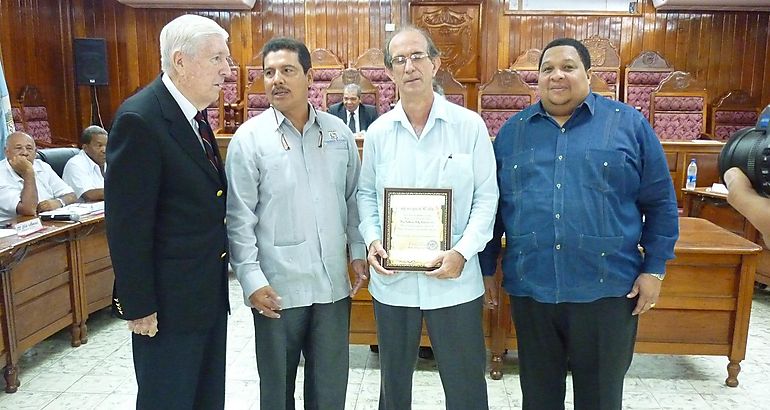 Coln Realiza Homenaje Pstumo a Don Guillermo Billy Ford