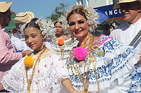 Reencuentro de Polleras